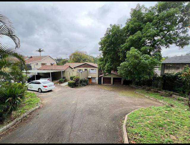 5 BEDROOM HOUSE FOR SALE IN BEREA WEST